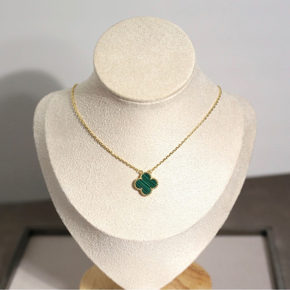 Clover necklace, green clover , four leaf clover necklace